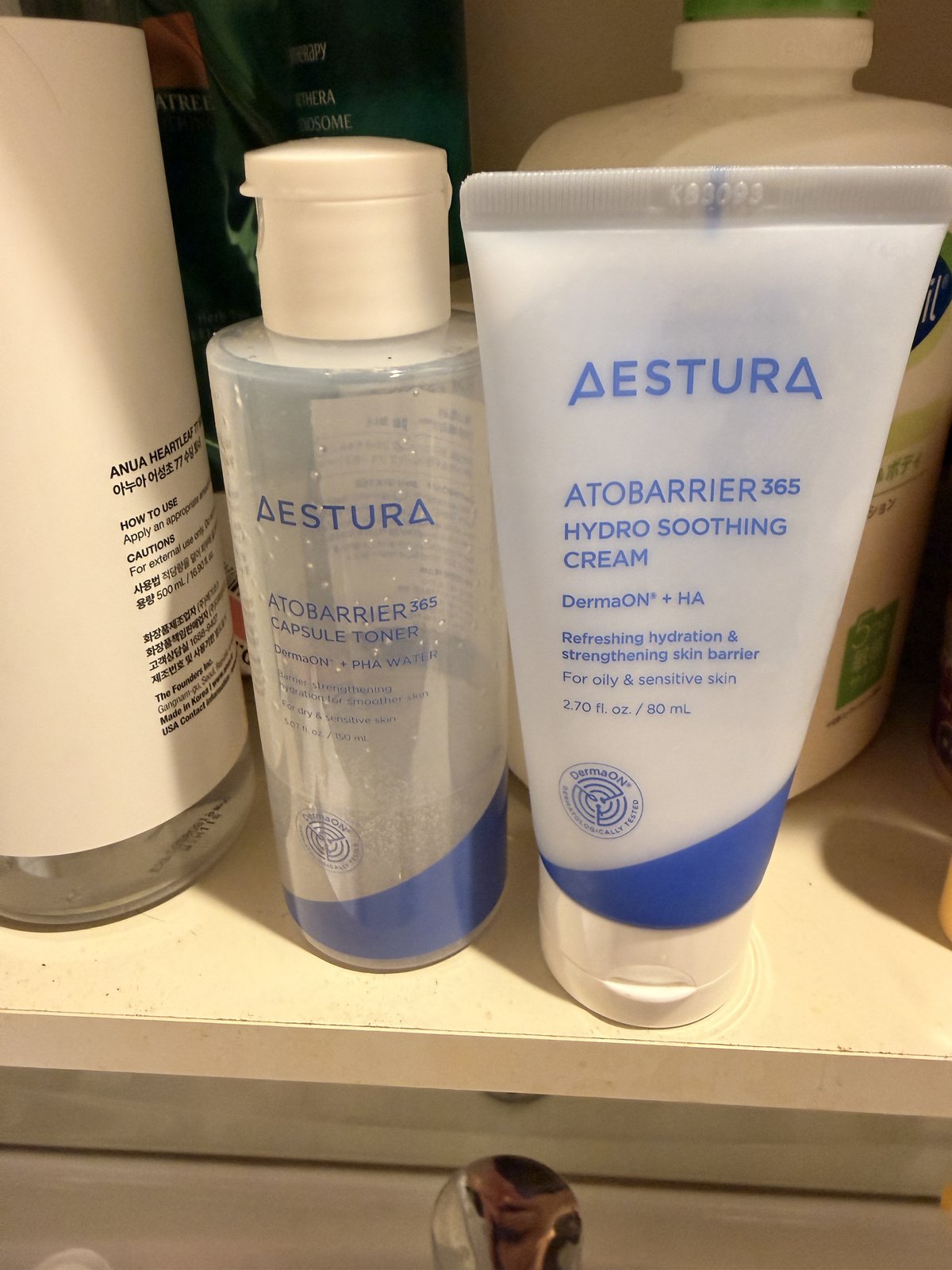 AESTURA アトバリア365 ハイドロスーディングクリームとカプセルトナーの実物